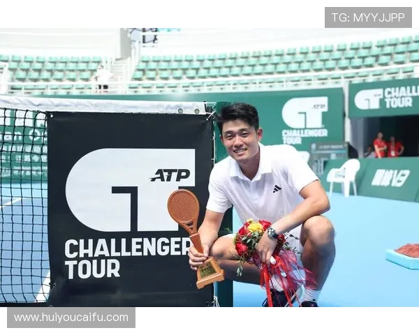 网球明星吴易昺现场助阵浙江队对决泰山队分享赵博精彩扑点瞬间 网球明星吴易昺现场助阵浙江队对决泰山队分享赵博精彩扑点瞬间